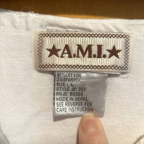 Vintage AMI Embroidered Lace Trim V neck‎ Top-Sz L-Cap Sleeve-Boho-Cottagecore - Picture 2 of 11